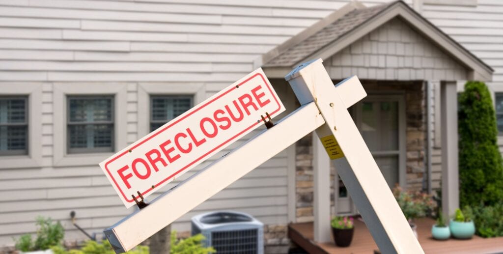 More Deals, Lower Pricing—A Look at What’s Going On at Foreclosure Auctions in Late 2025